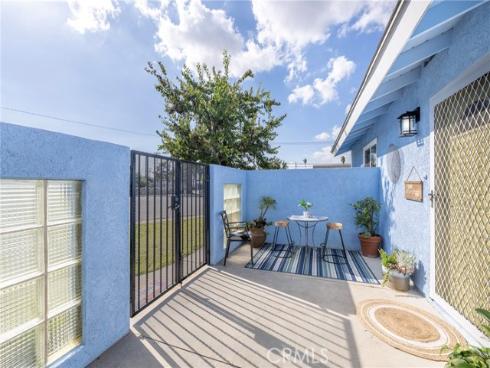 5511  Kanel  , Cypress, CA