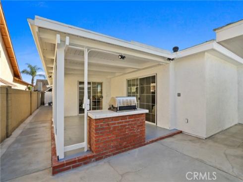 5633  Lakia  , Cypress, CA