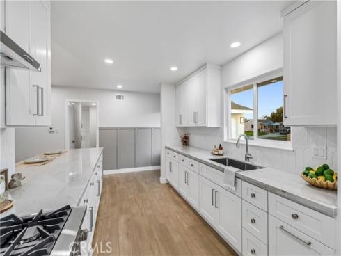 5131  Myra  , Cypress, CA