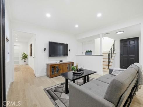 10232  Hialeah  , Cypress, CA