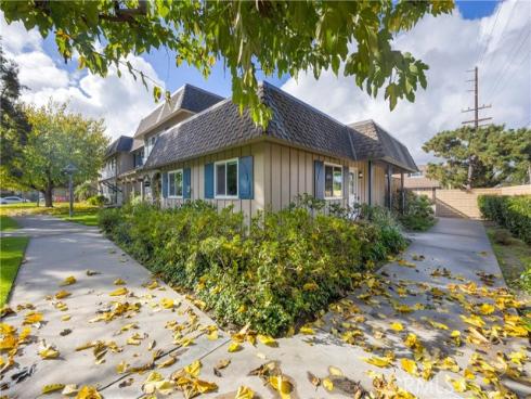 4233  Larwin  , Cypress, CA