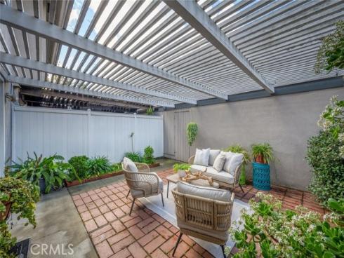 4043  Larwin Ave  , Cypress, CA