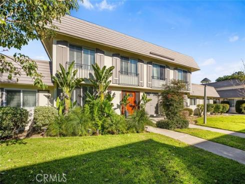 4003  Via Encinas  , Cypress, CA