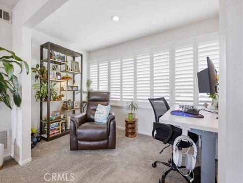 5843  La Jolla  28  Way, Cypress, CA