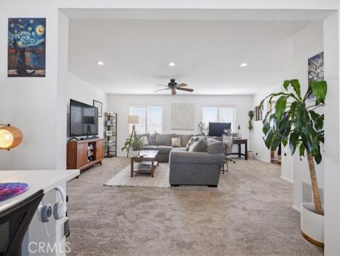 5843  La Jolla  28  Way, Cypress, CA