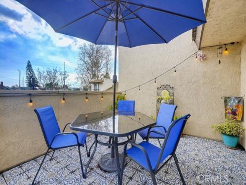 5843  La Jolla  28  Way, Cypress, CA