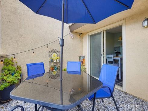 5843  La Jolla  28  Way, Cypress, CA