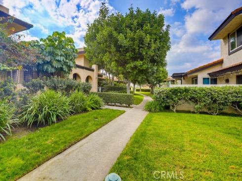 5843  La Jolla  28  Way, Cypress, CA