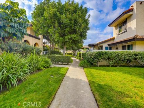 5843  La Jolla  28  Way, Cypress, CA