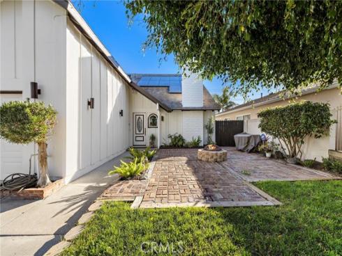11580  Panay  , Cypress, CA