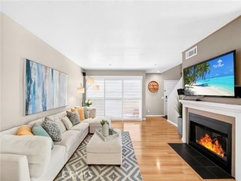 5342 Bishop , Cypress, CA