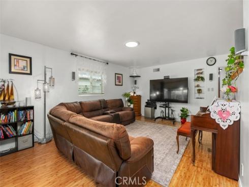 10411  Saint Alban  , Cypress, CA