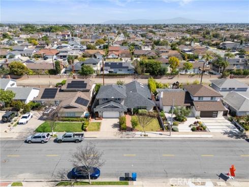 9432  Alderbury  , Cypress, CA