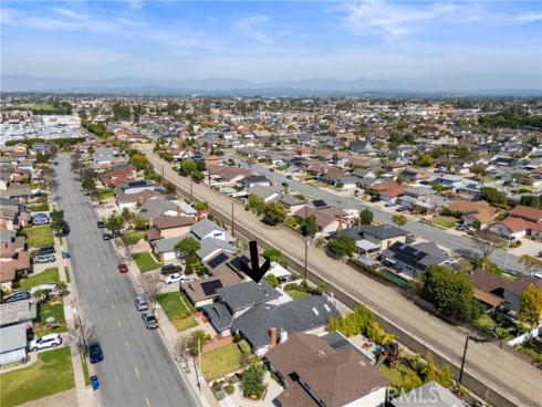 9432  Alderbury  , Cypress, CA