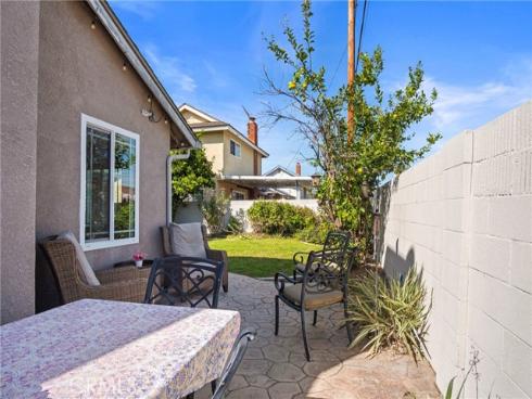 9432  Alderbury  , Cypress, CA