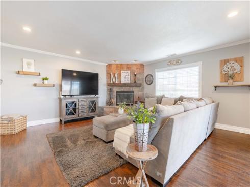 4611  Myra  , Cypress, CA