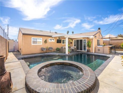 4611  Myra  , Cypress, CA