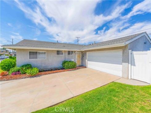 5101  Myra  , Cypress, CA