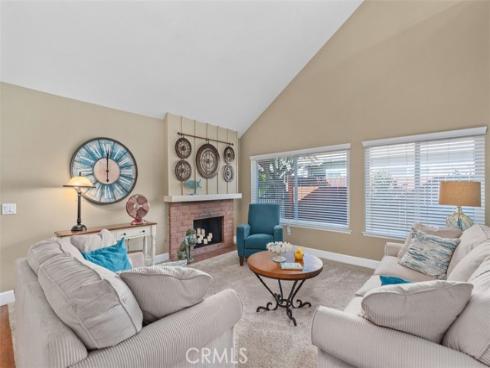 11608  Onyx  , Cypress, CA