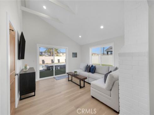 8326  Fontainbleau   Way, Cypress, CA