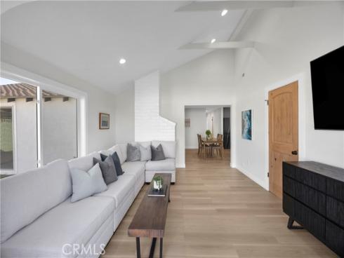 8326  Fontainbleau   Way, Cypress, CA