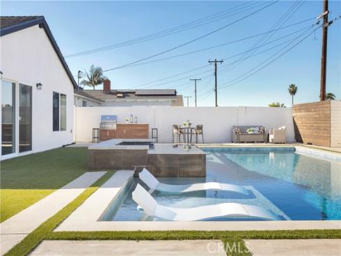 8326  Fontainbleau   Way, Cypress, CA