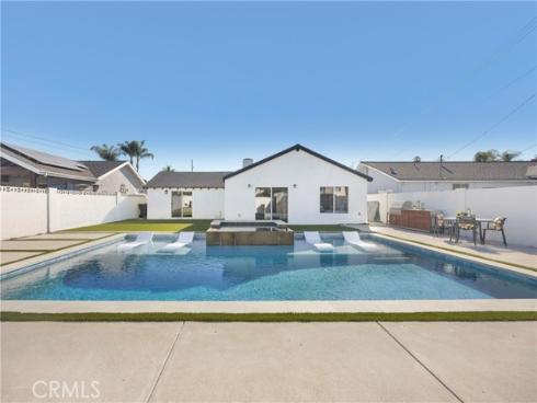 8326  Fontainbleau   Way, Cypress, CA