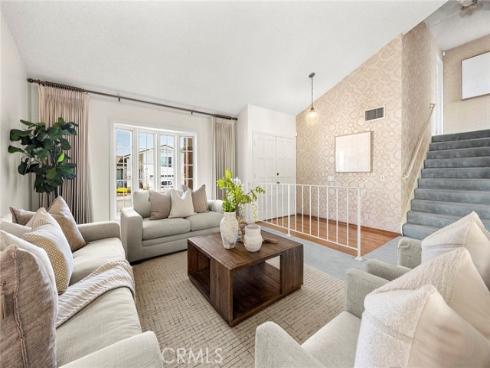 11335  Culebra  , Cypress, CA