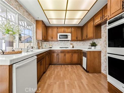 11335  Culebra  , Cypress, CA