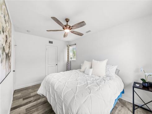 11631  New Zealand   Street, Cypress, CA