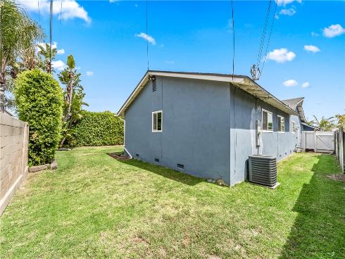 11631  New Zealand   Street, Cypress, CA