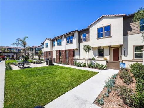 10518  Triple Crown  , Cypress, CA