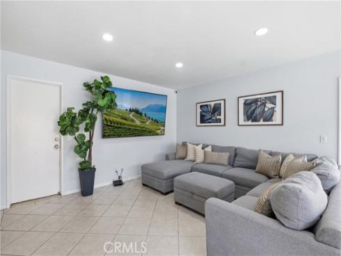 4395  Avenida Carmel  , Cypress, CA