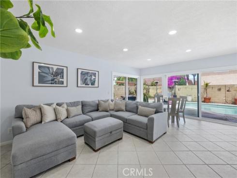 4395  Avenida Carmel  , Cypress, CA