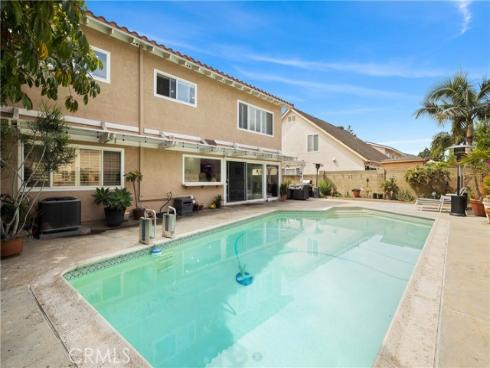 4395  Avenida Carmel  , Cypress, CA