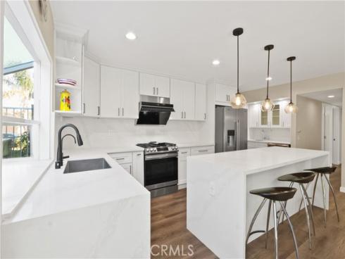 11685  Lakia  , Cypress, CA