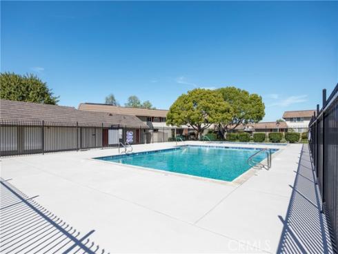 4681 Larwin , Cypress, CA