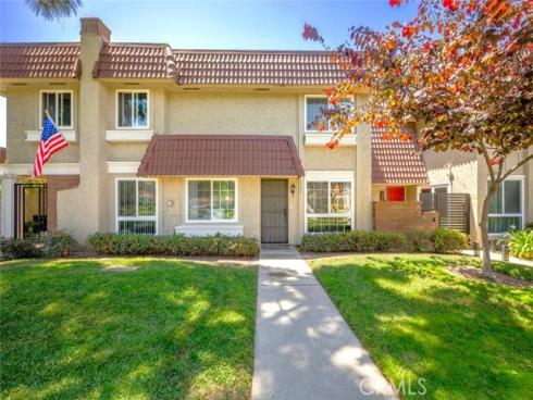 6909 Andrew Way