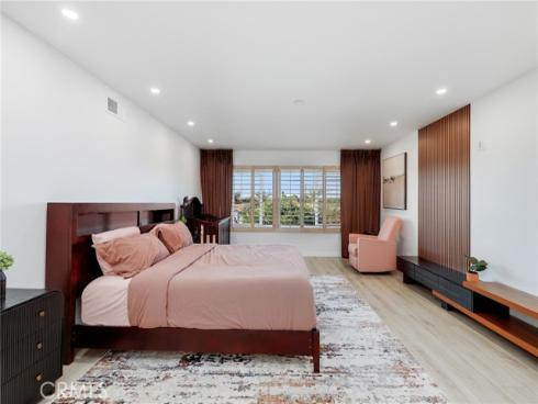 5109 Saratoga Avenue, Cypress, CA