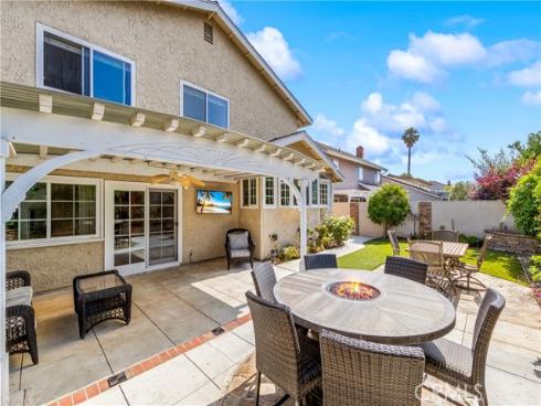 6402 Cantiles Avenue, Cypress, CA