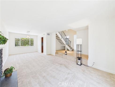 5089 Saratoga Avenue, Cypress, CA