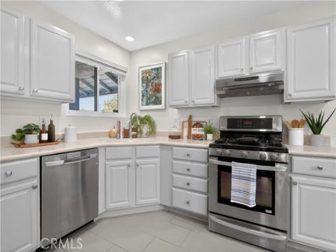 6692 Kiwi Cir , Cypress, CA