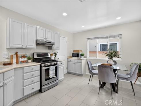 6692 Kiwi Cir , Cypress, CA