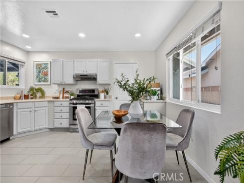 6692 Kiwi Cir , Cypress, CA