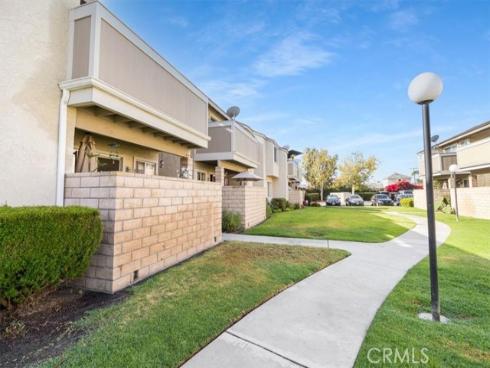 8561 La Salle 53 , Cypress, CA