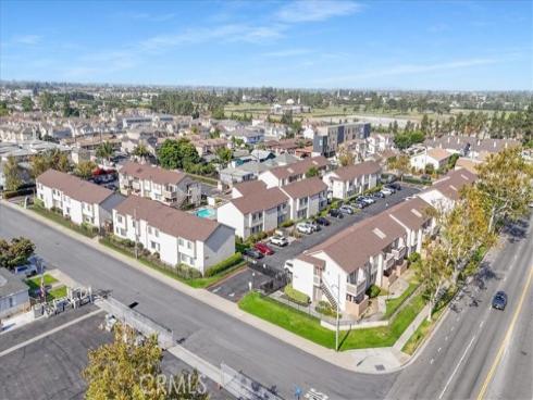 8561 La Salle 53 , Cypress, CA