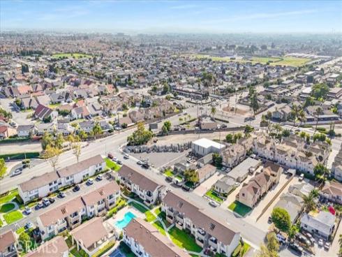 8561 La Salle 53 , Cypress, CA