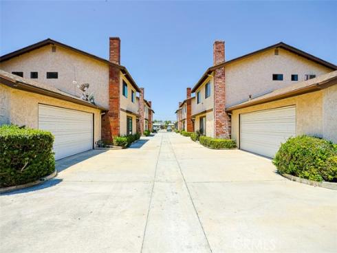8860 La Salle 4 , Cypress, CA