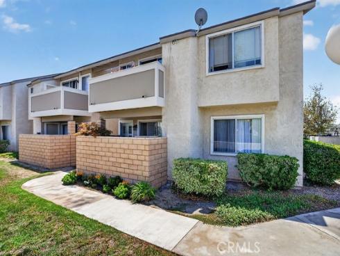 8512 Belmont 31