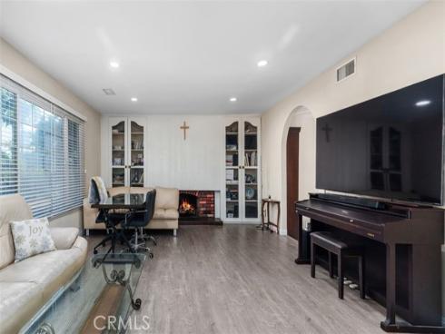 5023 Evergreen , Cypress, CA